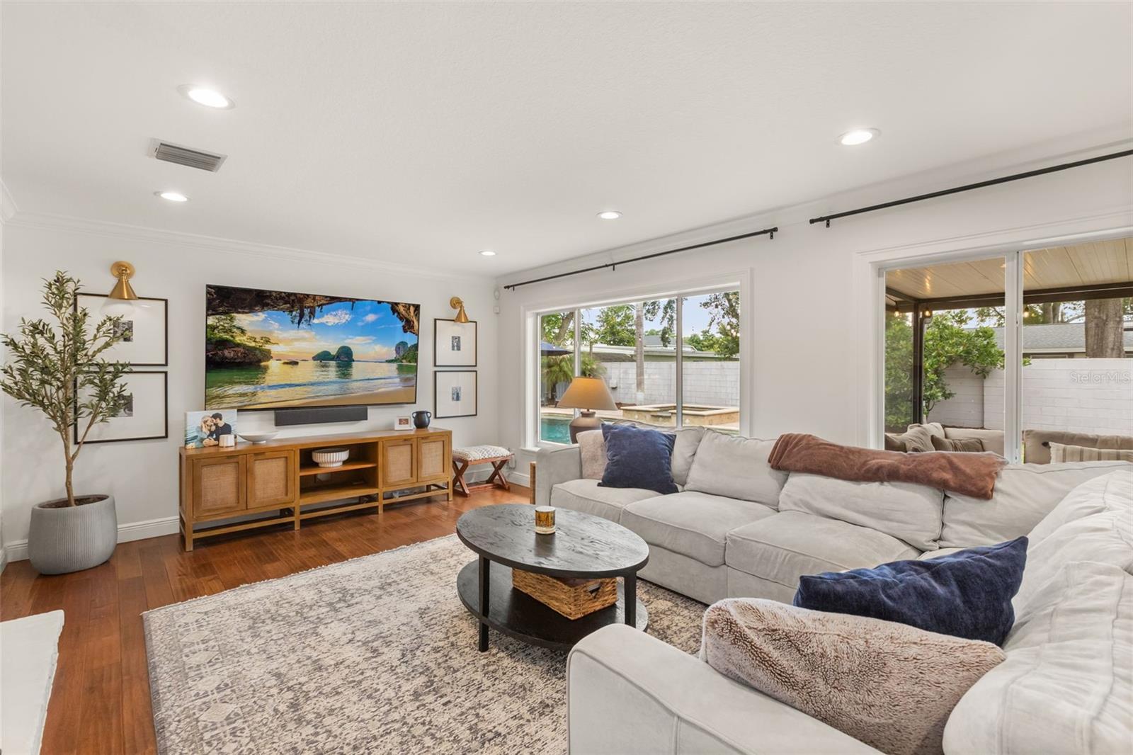 1851 HURON TRAIL