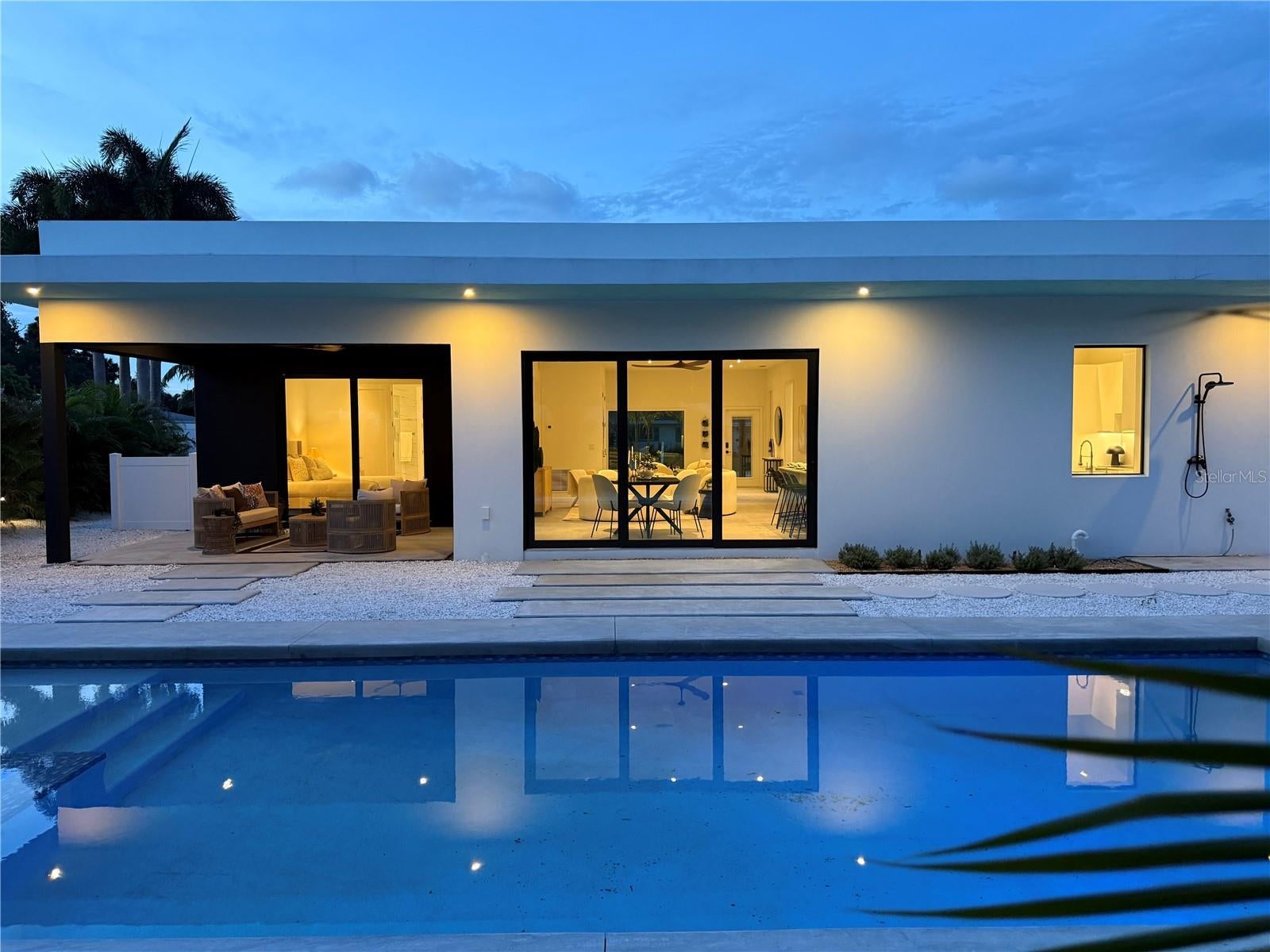 2306 VALENCIA DRIVE