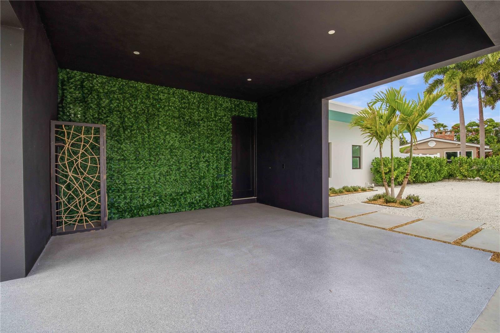 2306 VALENCIA DRIVE