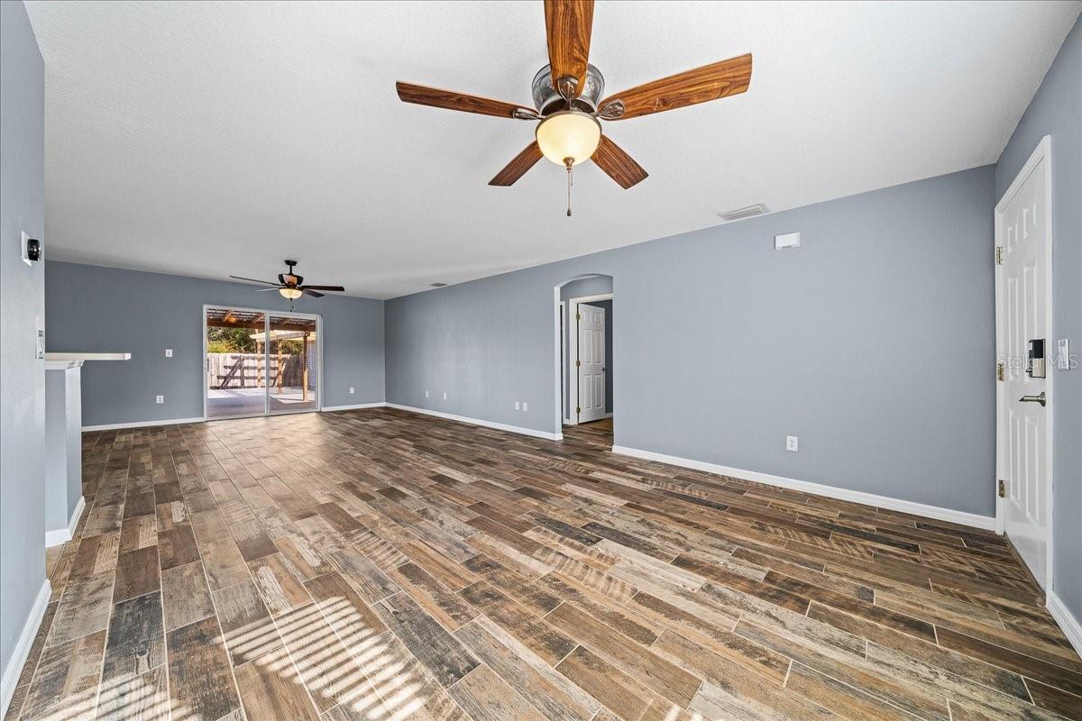 SILVER SPGS SHORES UN 24 - Residential