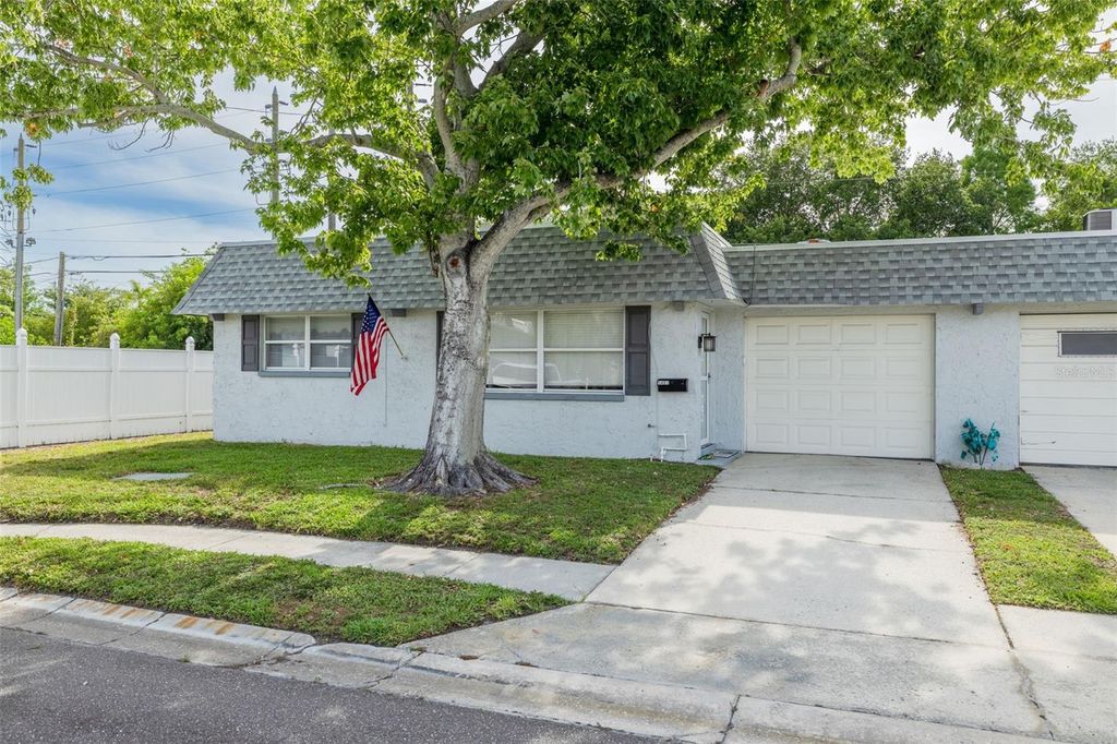 Photo of 1401 Cara Drive #1401, Largo, FL 33771 (MLS # TB8505811)