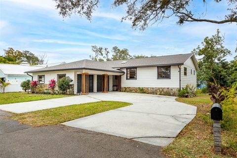 Photo of 12756 Poinsettia Avenue, Seminole, FL 33776 (MLS # TB8469531)