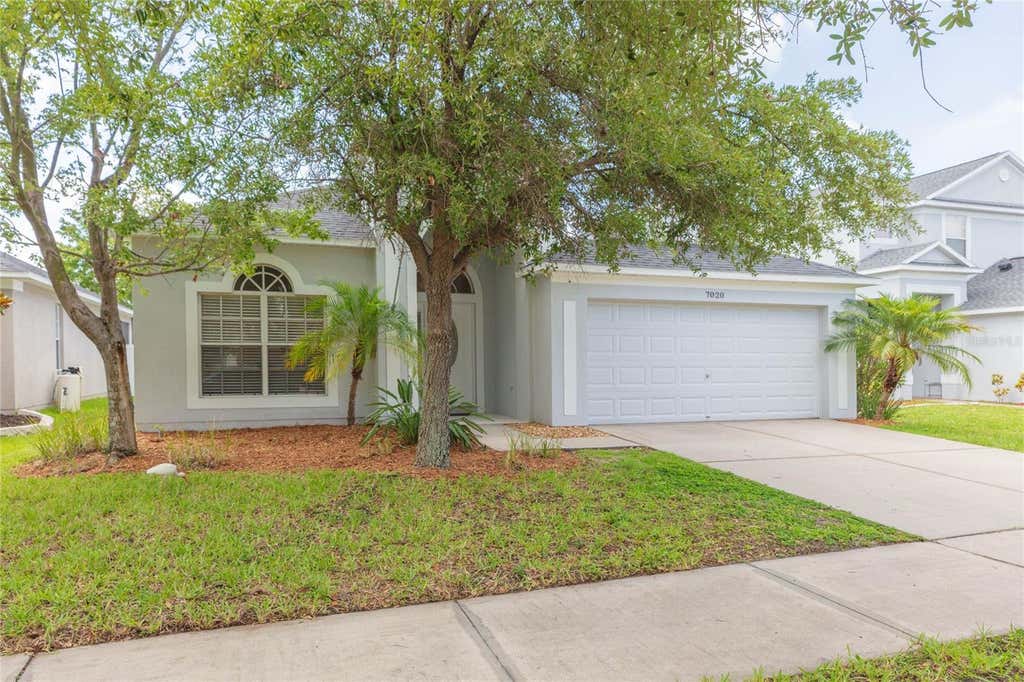 Photo of 7020 Blue Beech Drive, Riverview, FL 33578 (MLS # TB8519842)