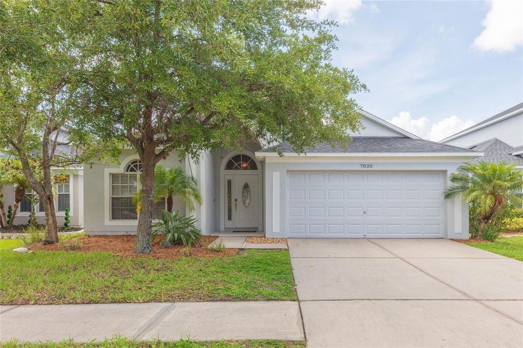 Photo of 7020 Blue Beech Drive, Riverview, FL 33578 (MLS # TB8519842)