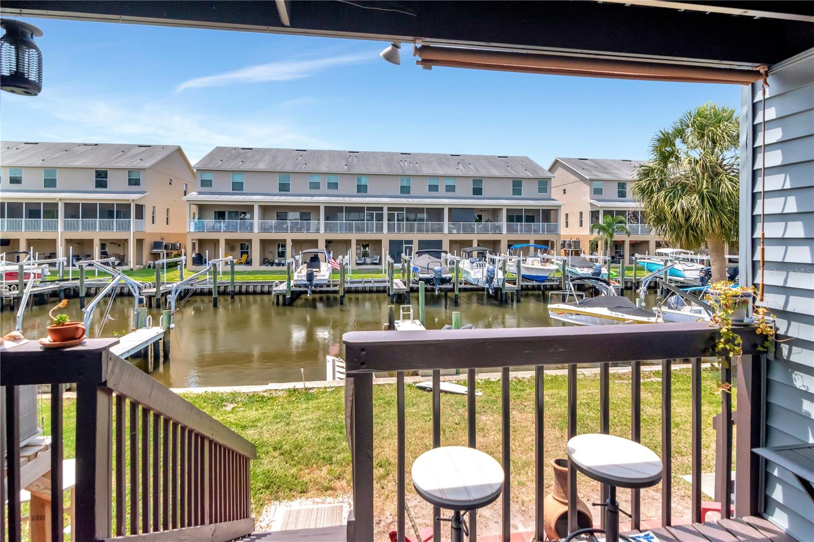 200 MERES BOULEVARD 7