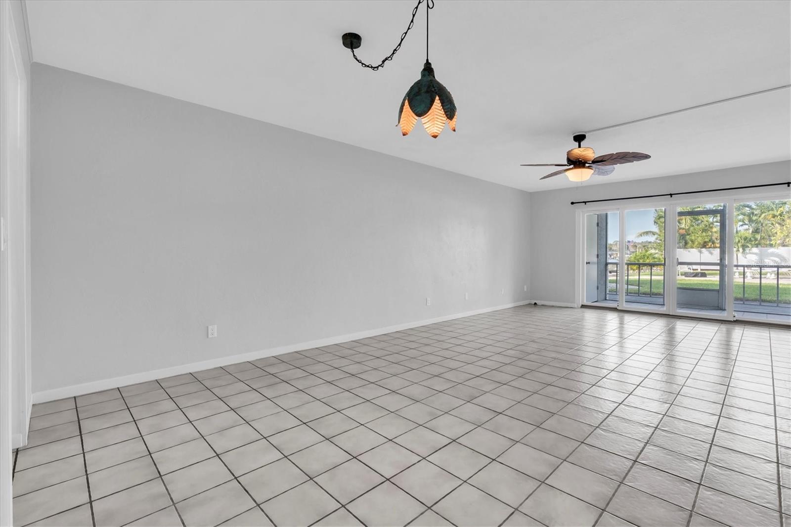 MARINA HARBOUR CONDO - Residential