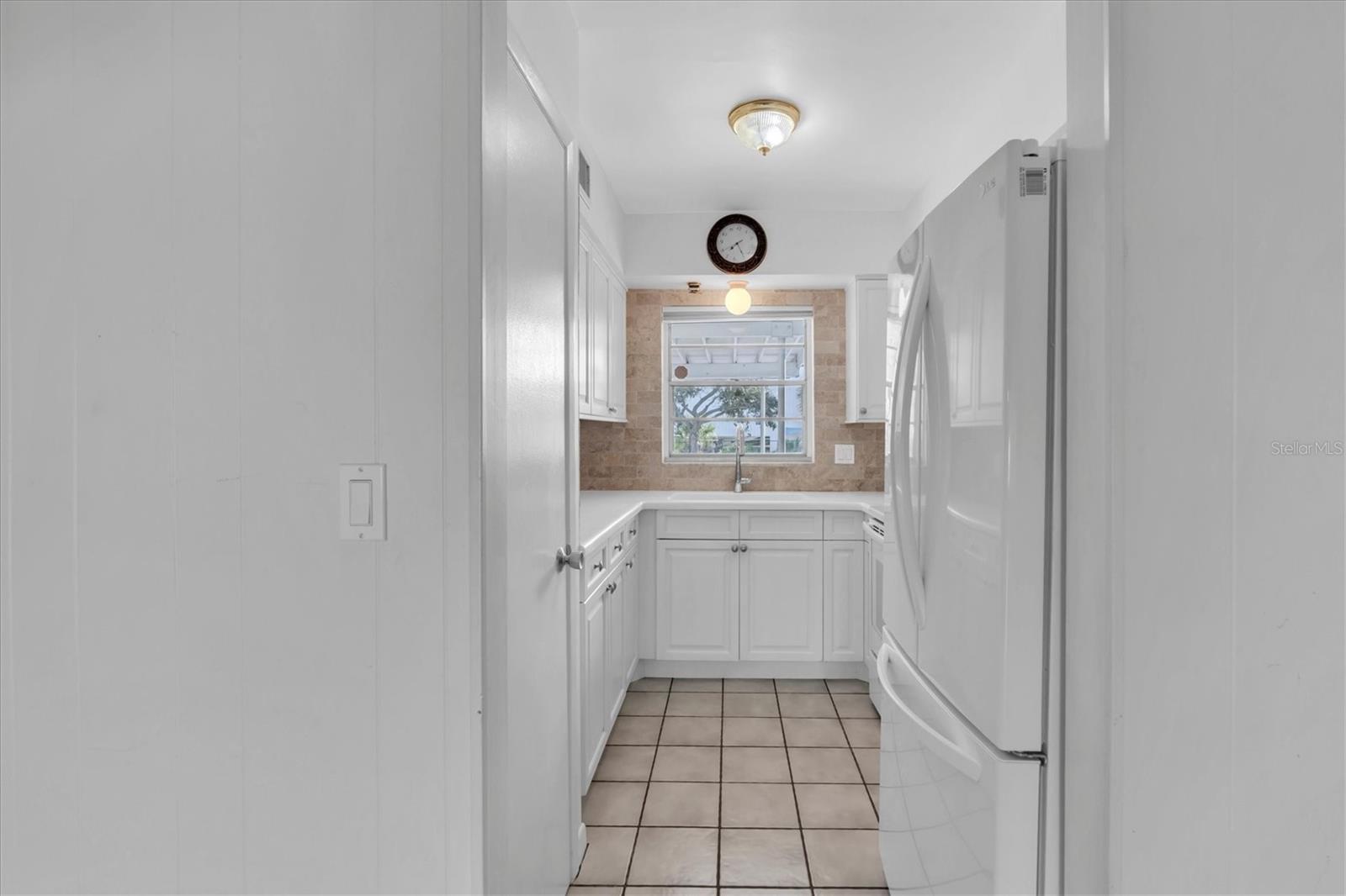 MARINA HARBOUR CONDO - Residential