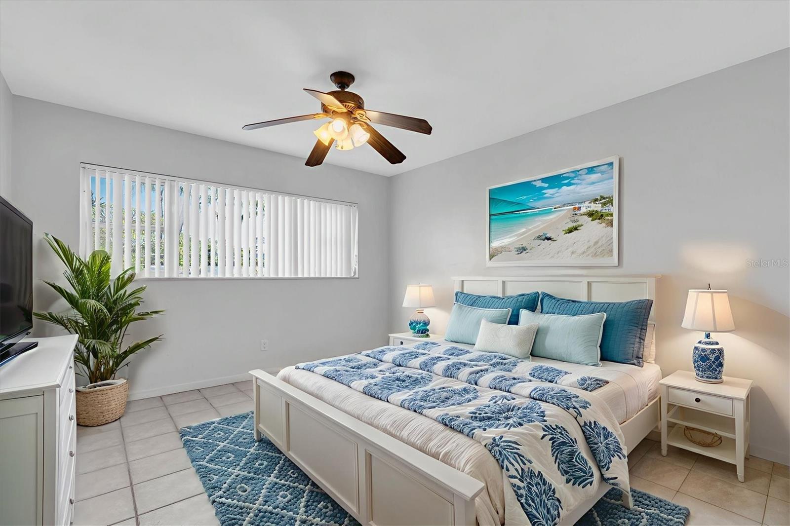 MARINA HARBOUR CONDO - Residential