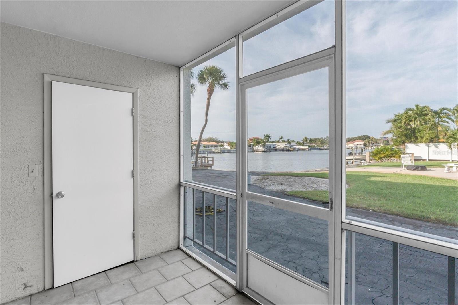 MARINA HARBOUR CONDO - Residential