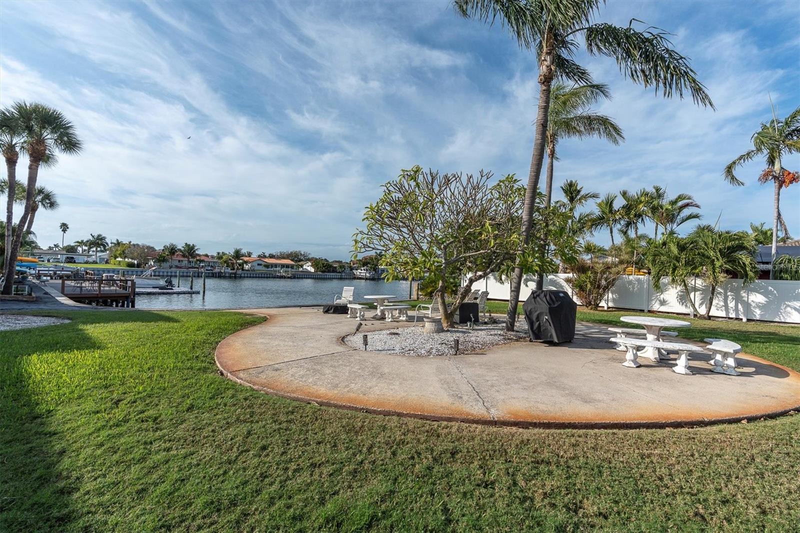 MARINA HARBOUR CONDO - Residential