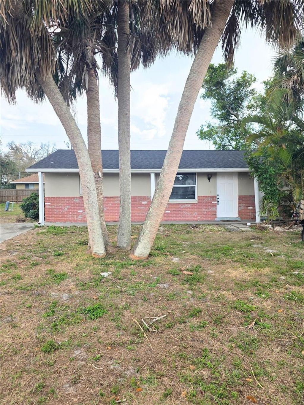 Photo of 546 Briarwood Road, Venice, FL 34293 (MLS # A4684908)