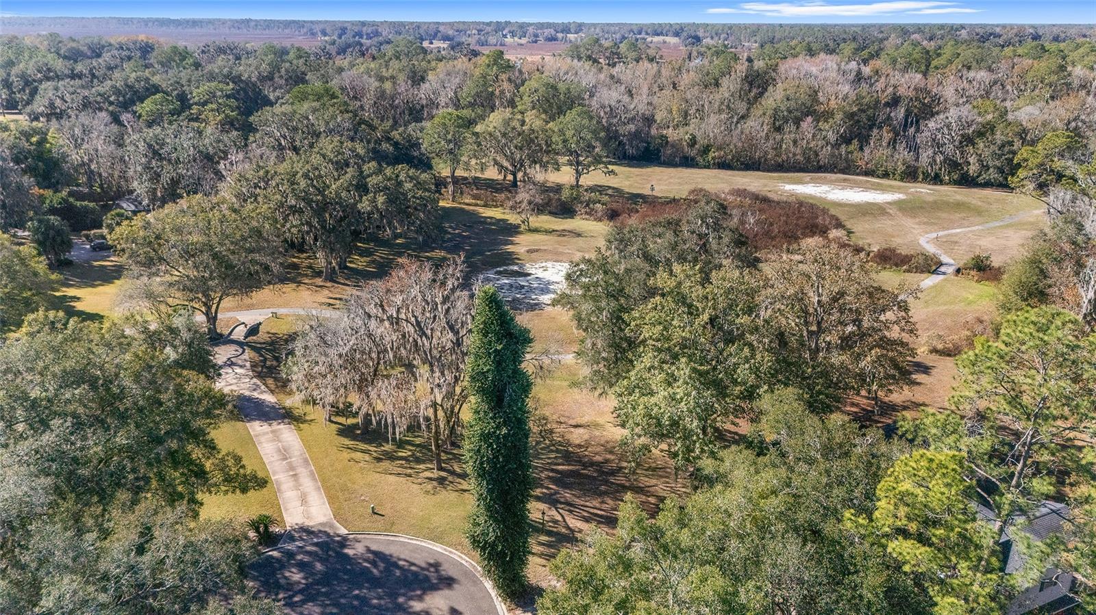 COUNTRY CLUB MANOR - Residential