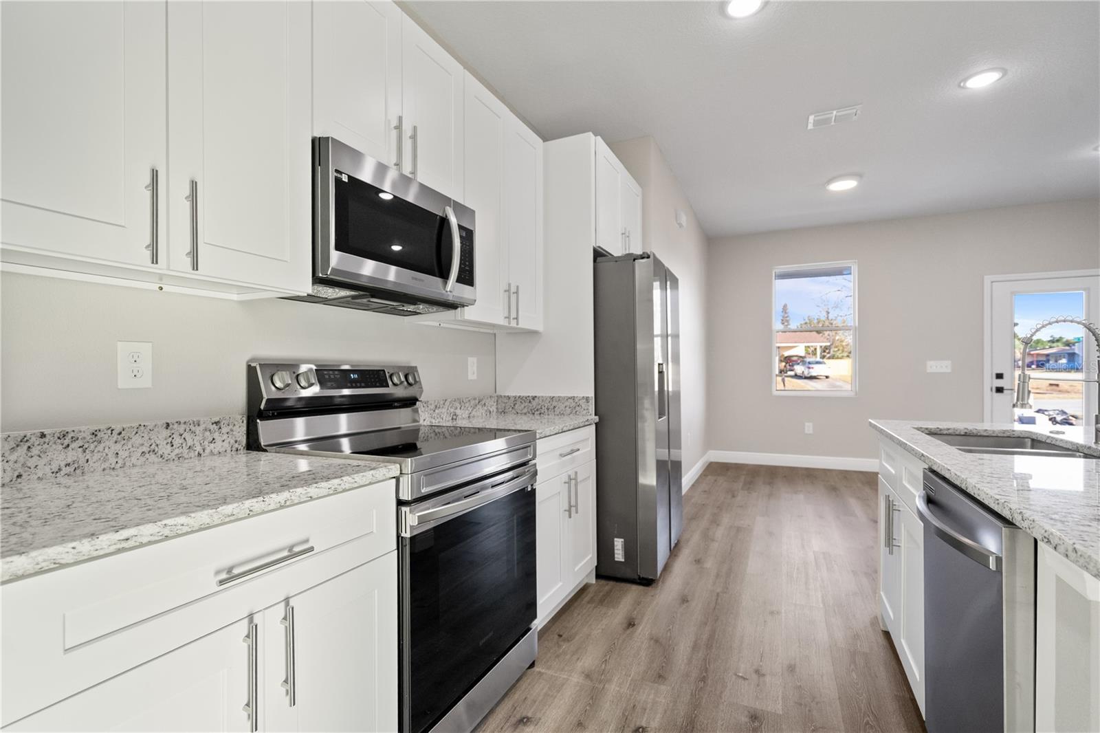 DELTONA LAKES UNIT 30 - Residential