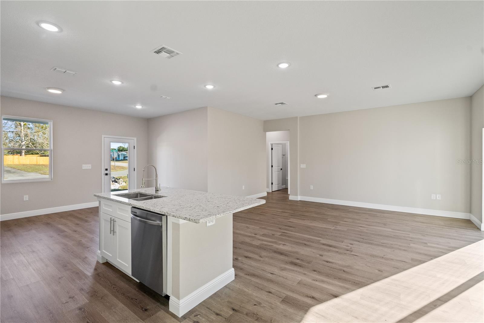 DELTONA LAKES UNIT 30 - Residential