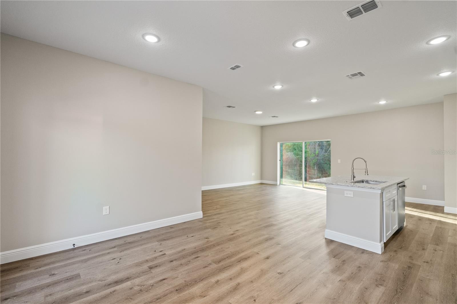 DELTONA LAKES UNIT 30 - Residential