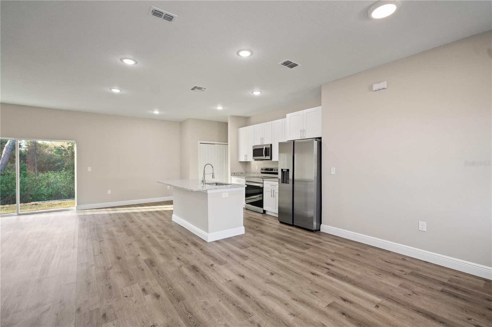 DELTONA LAKES UNIT 30 - Residential