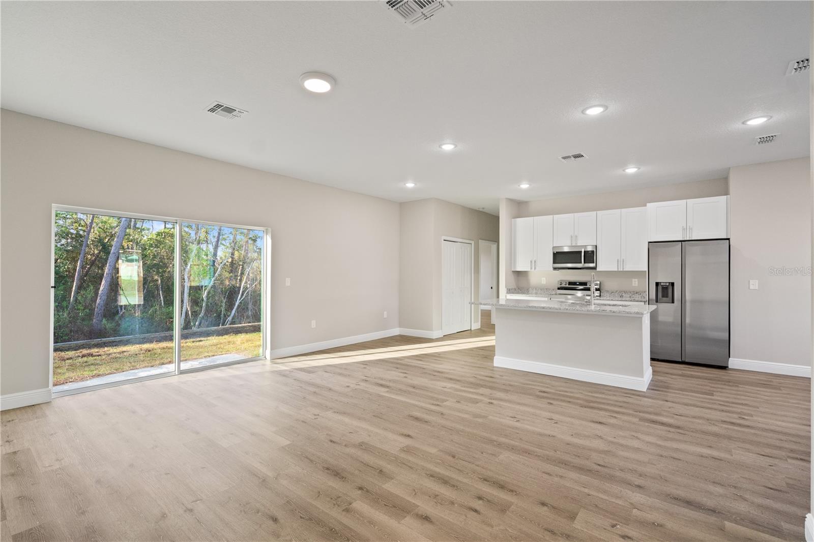 DELTONA LAKES UNIT 30 - Residential