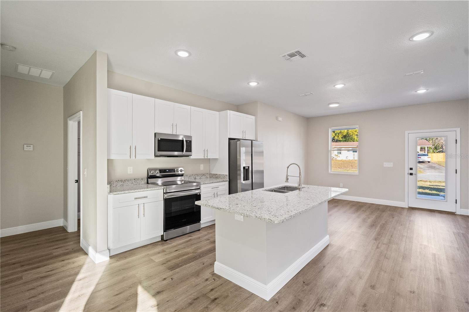 DELTONA LAKES UNIT 30 - Residential