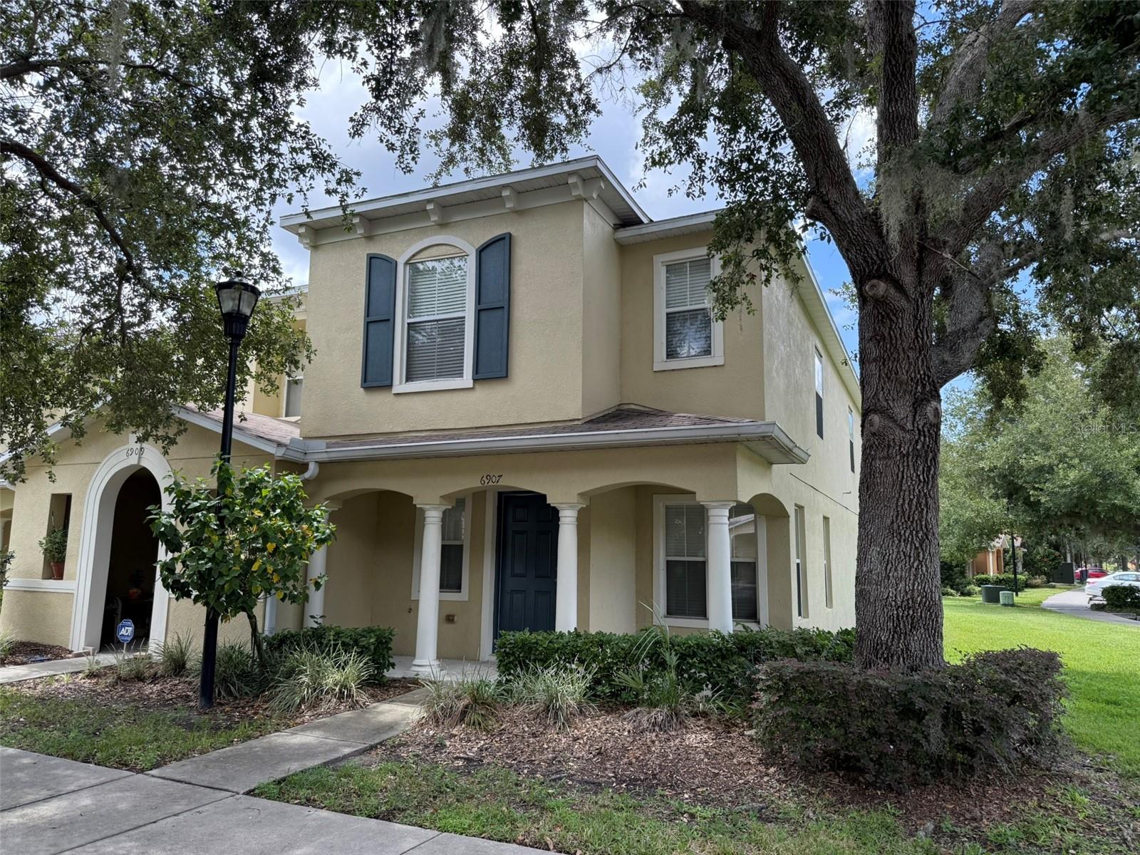 Spacious 3/2 townhouse in St. Charles Place located just off of 301 near Bloomingdale Ave. and close to I-75 and the Selmon Expressway. This two story townhome features an open living space with separate family and dining areas. High counter center island for added prep space. Half bath on the first floor. Upstairs you'll find all three bedrooms including the primary with spacious closets and en-suite bathroom. Washer/dryer included and located on the upper floor for convenience. Sliders open to a small open patio. This quiet, well located community features a pool area with both a covered and open area to enjoy. Schedule your viewing today!