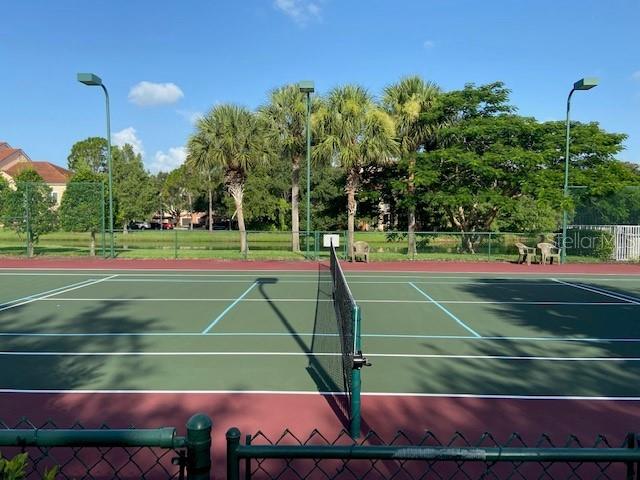 PLAZA DE FLORES - Residential Lease