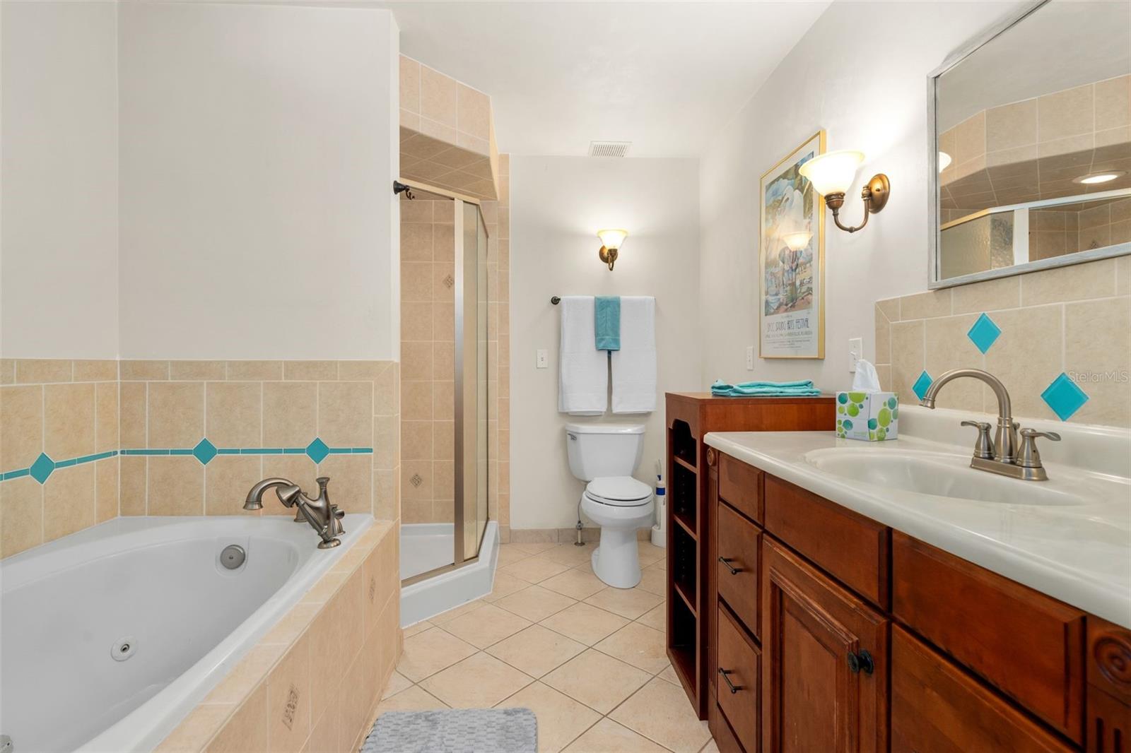CHANTILLY ACRES E1/2 AT NW 1/4 - Residential