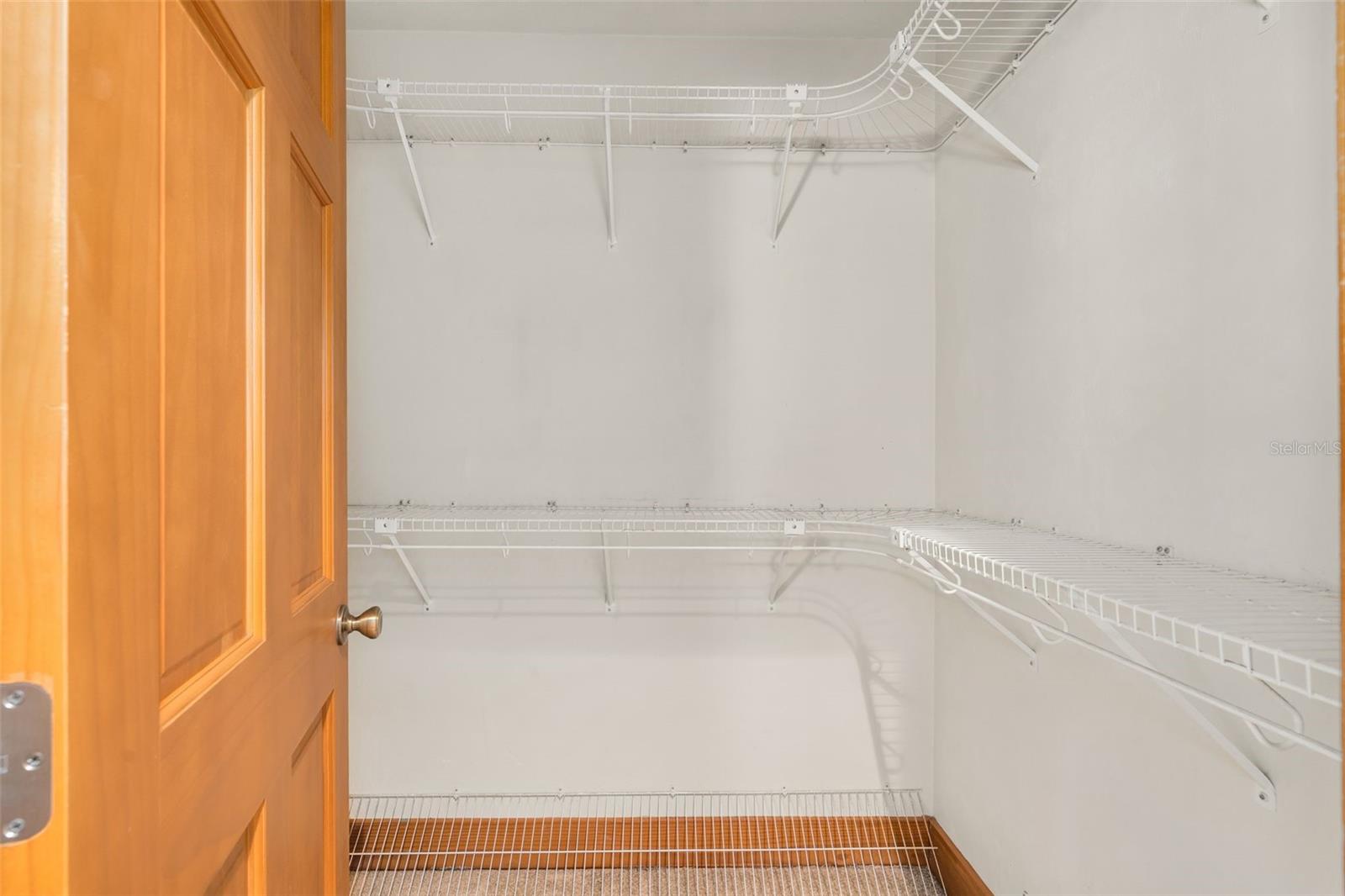CHANTILLY ACRES E1/2 AT NW 1/4 - Residential
