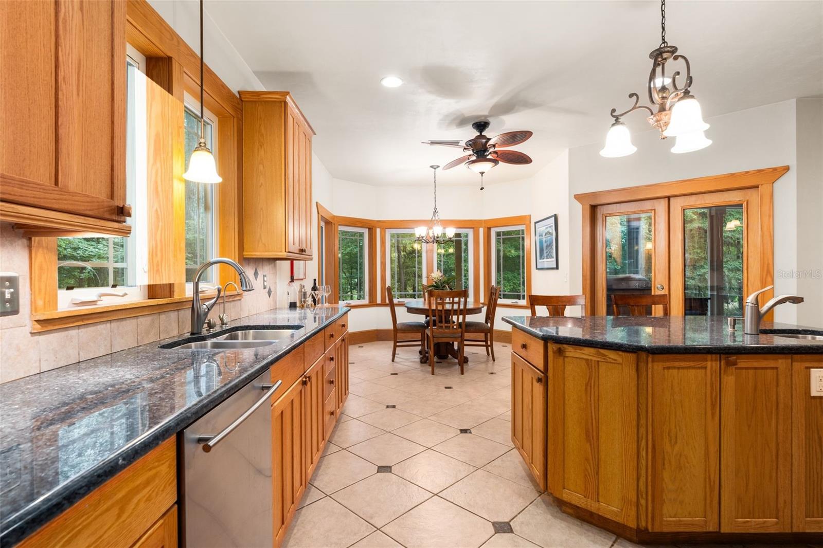 CHANTILLY ACRES E1/2 AT NW 1/4 - Residential