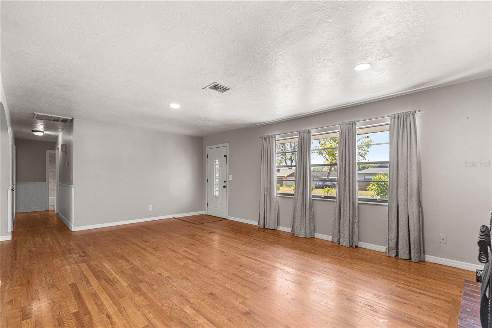 OAKHURST 01 - Residential