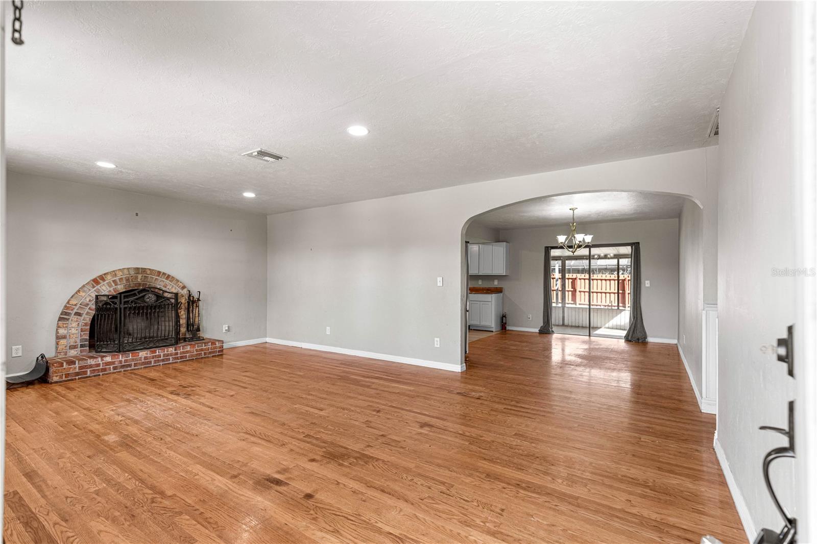 OAKHURST 01 - Residential