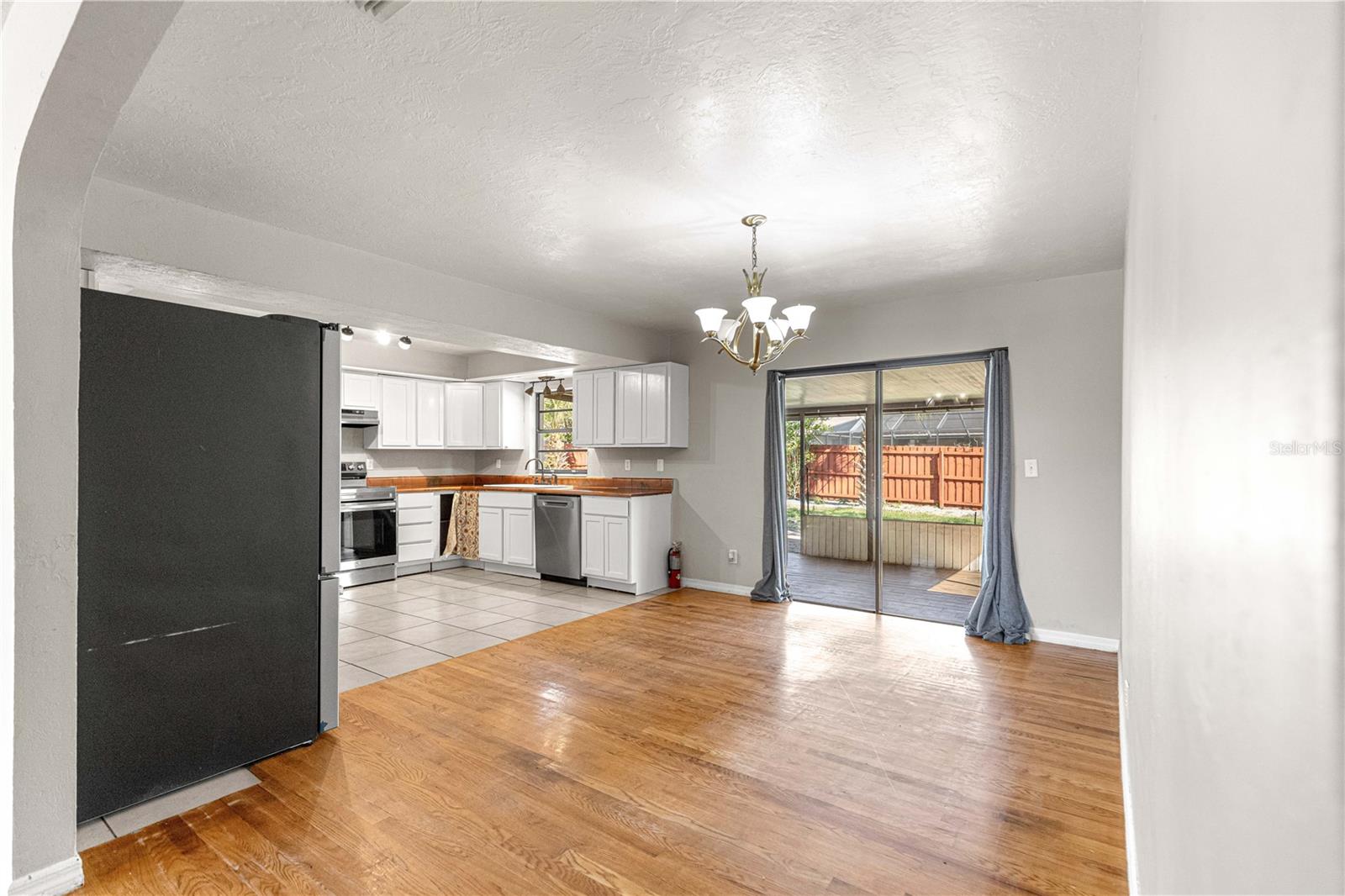 OAKHURST 01 - Residential