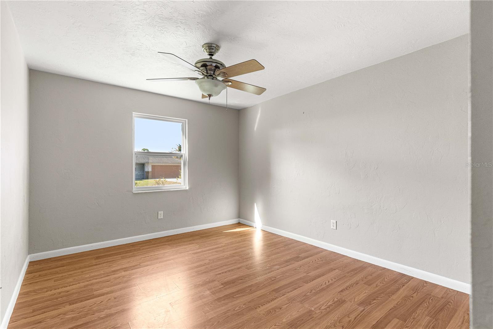 OAKHURST 01 - Residential