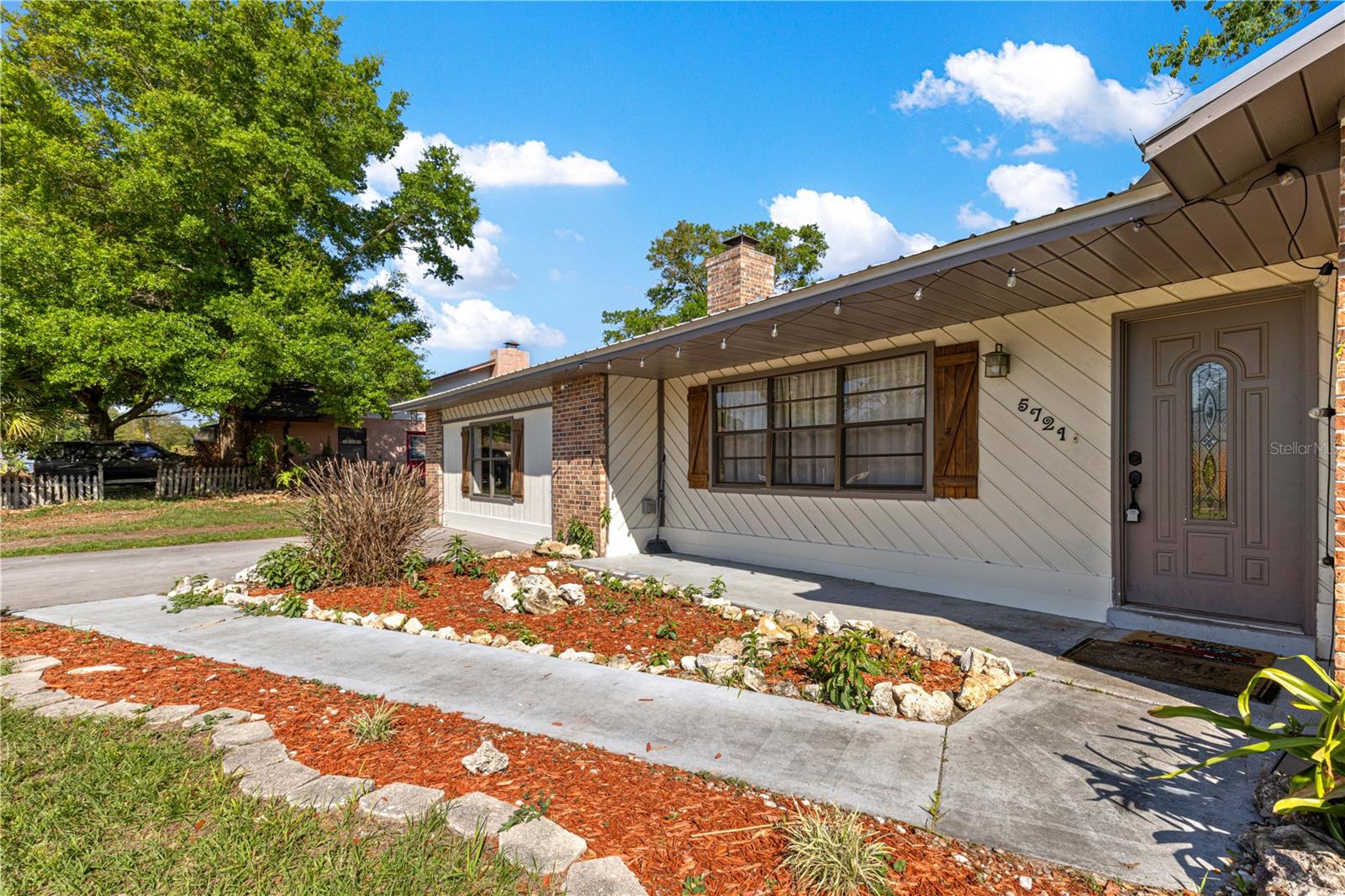 OAKHURST 01 - Residential