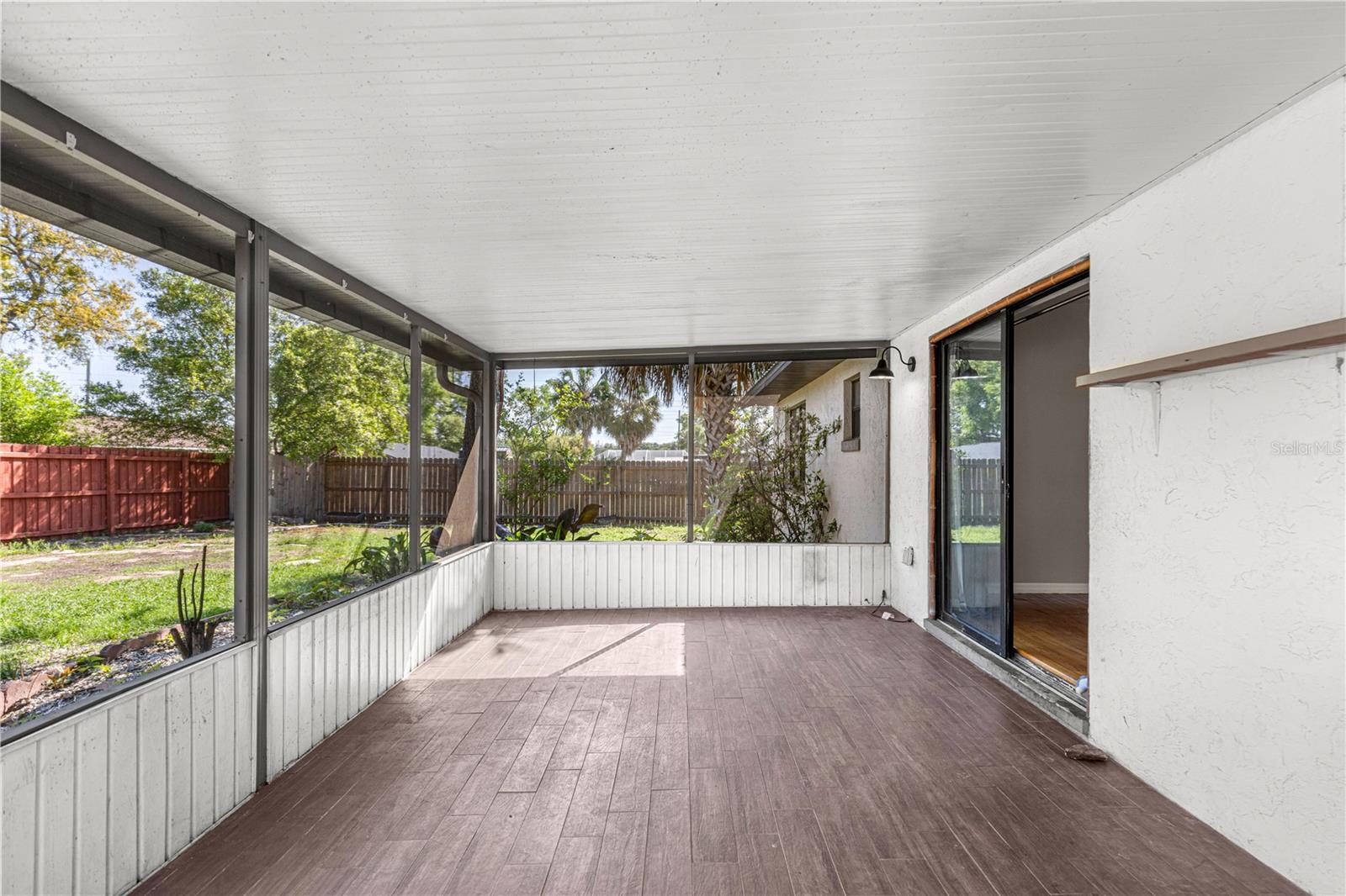 OAKHURST 01 - Residential