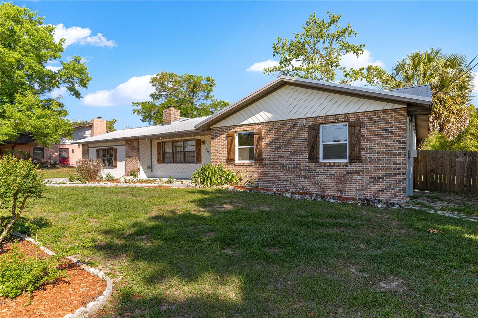 OAKHURST 01 - Residential