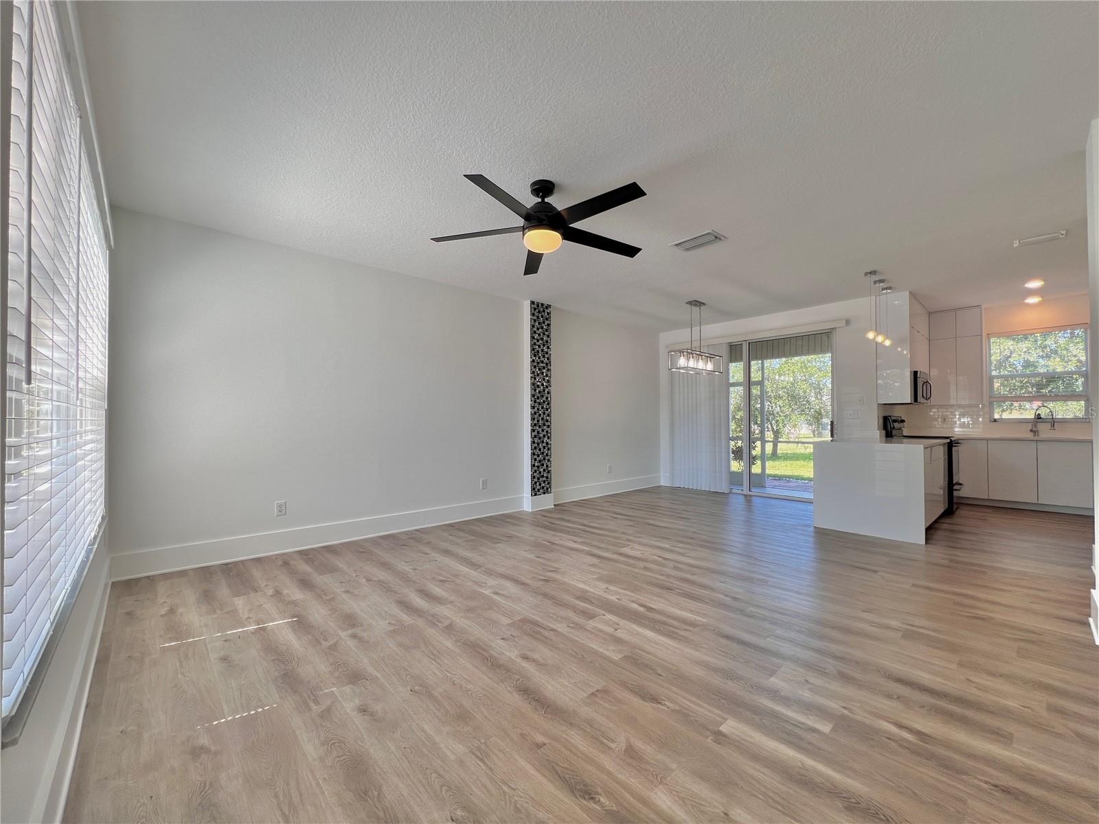 12268 COUNTRY WHITE CIRCLE