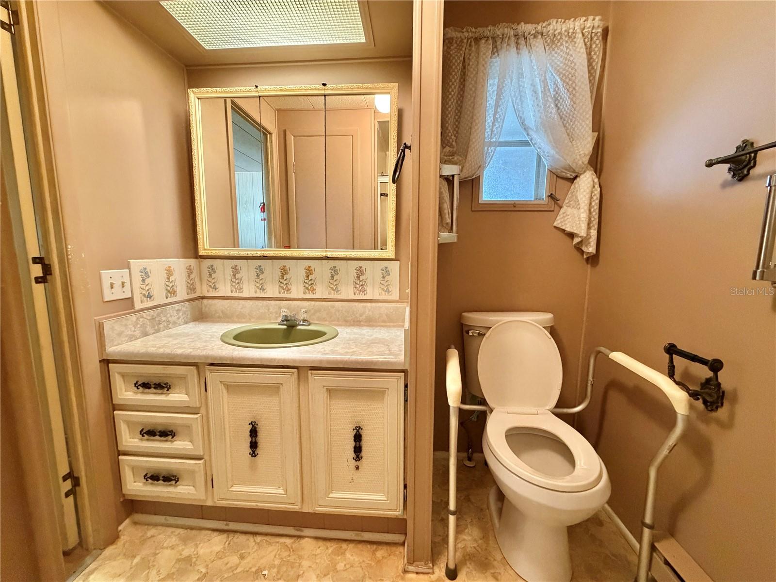 HAWTHORNE AT LEESBURG A COOP - Residential