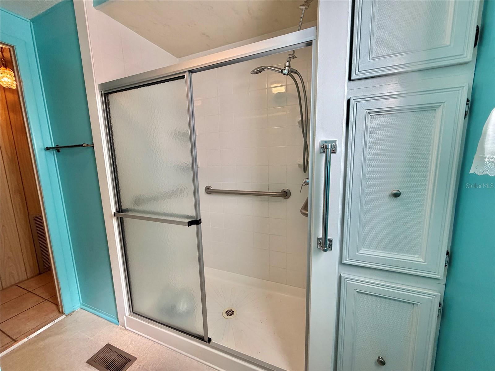 HAWTHORNE AT LEESBURG A COOP - Residential