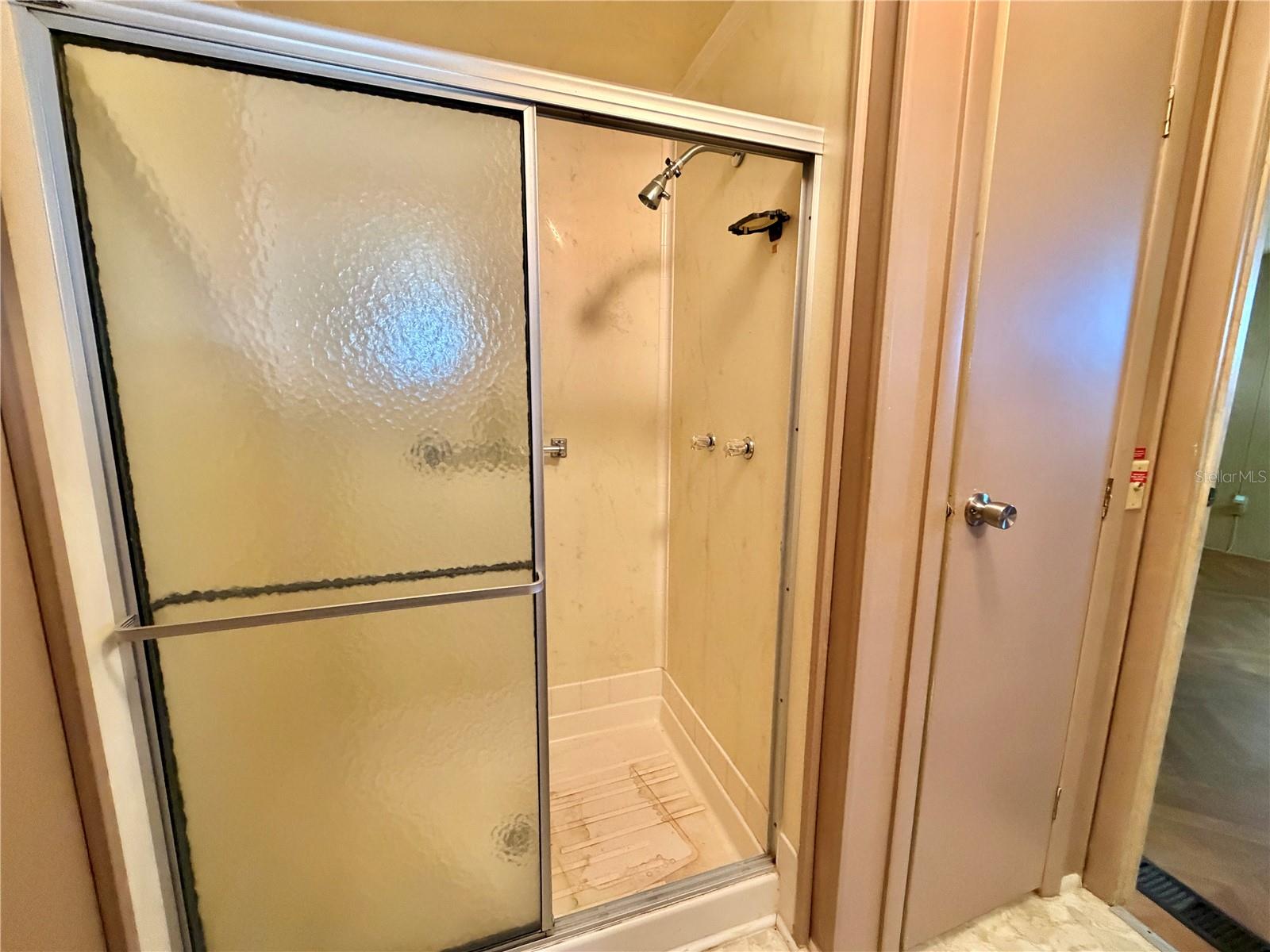 HAWTHORNE AT LEESBURG A COOP - Residential