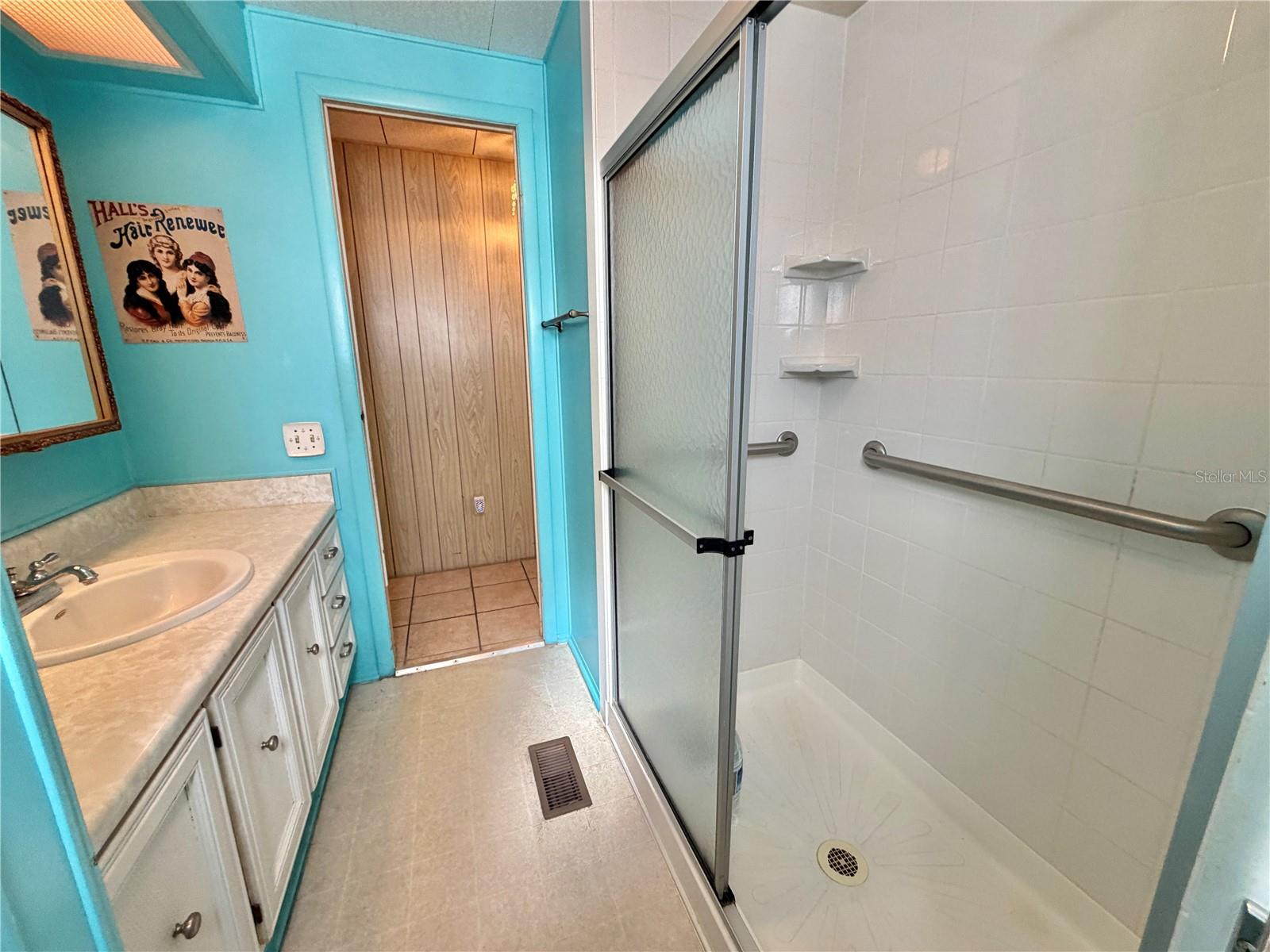 HAWTHORNE AT LEESBURG A COOP - Residential