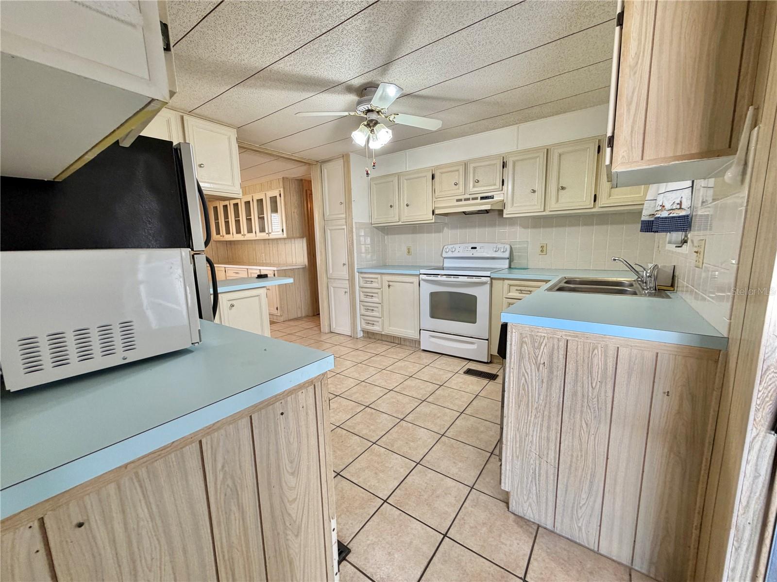 HAWTHORNE AT LEESBURG A COOP - Residential