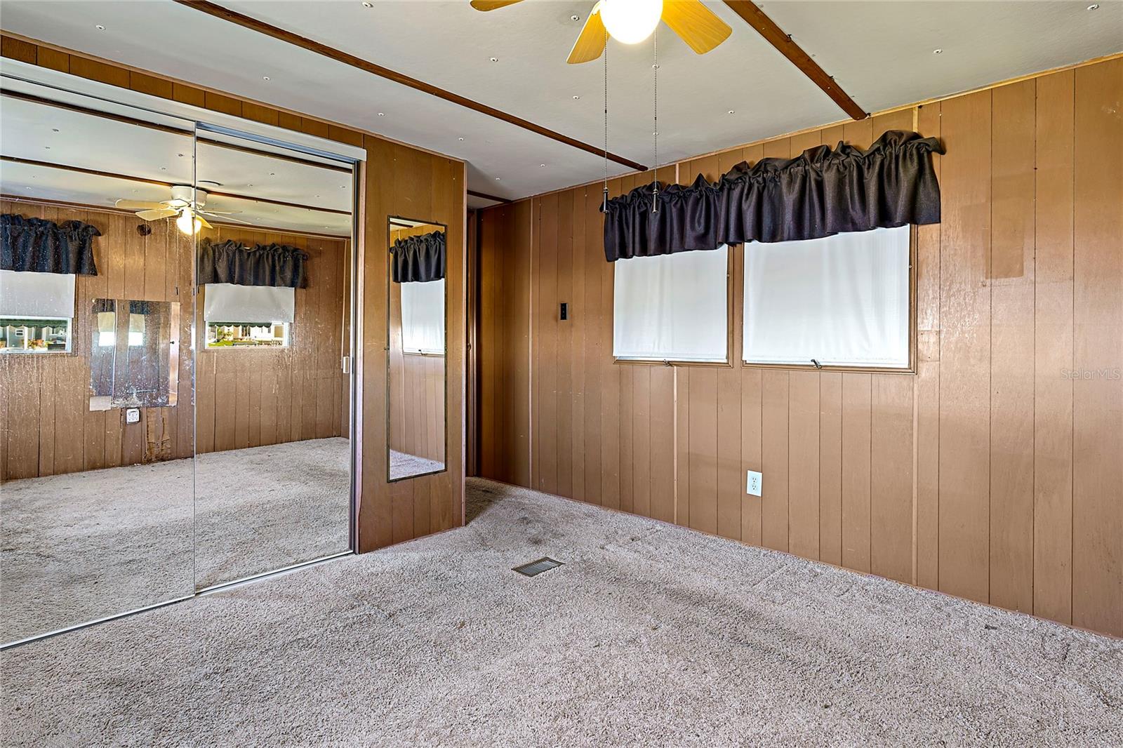 TRAILER ACRES - Residential