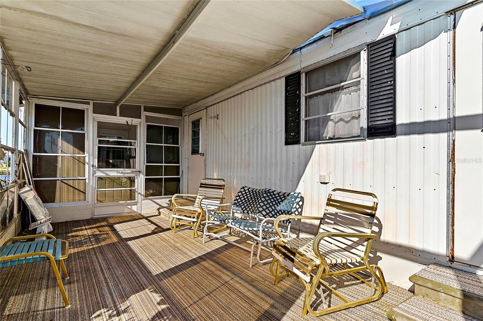 TRAILER ACRES - Residential