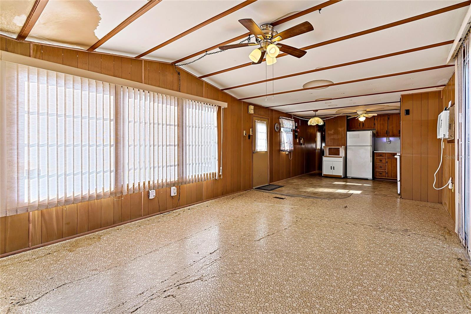 TRAILER ACRES - Residential