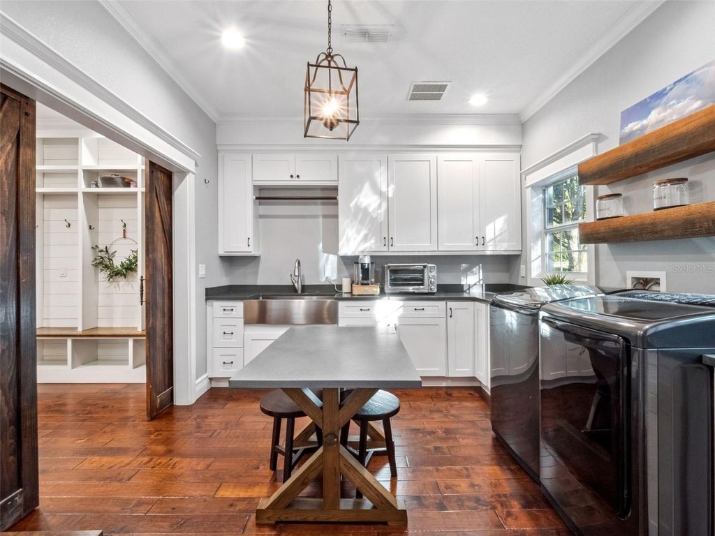 Photo of 2509 Ridgewind Way, Windermere, FL 34786 (MLS # O6402522)