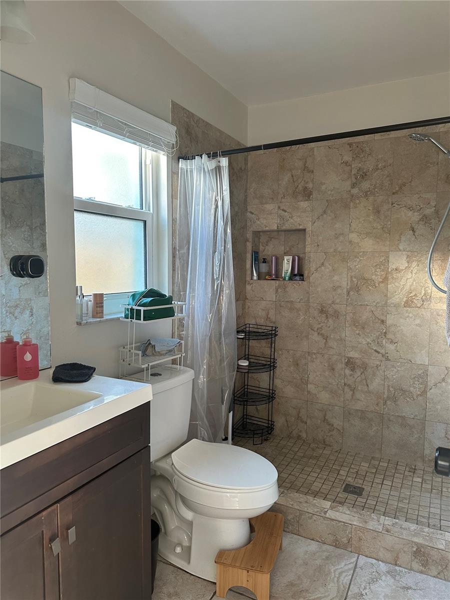 LYNN WOOD - Residential