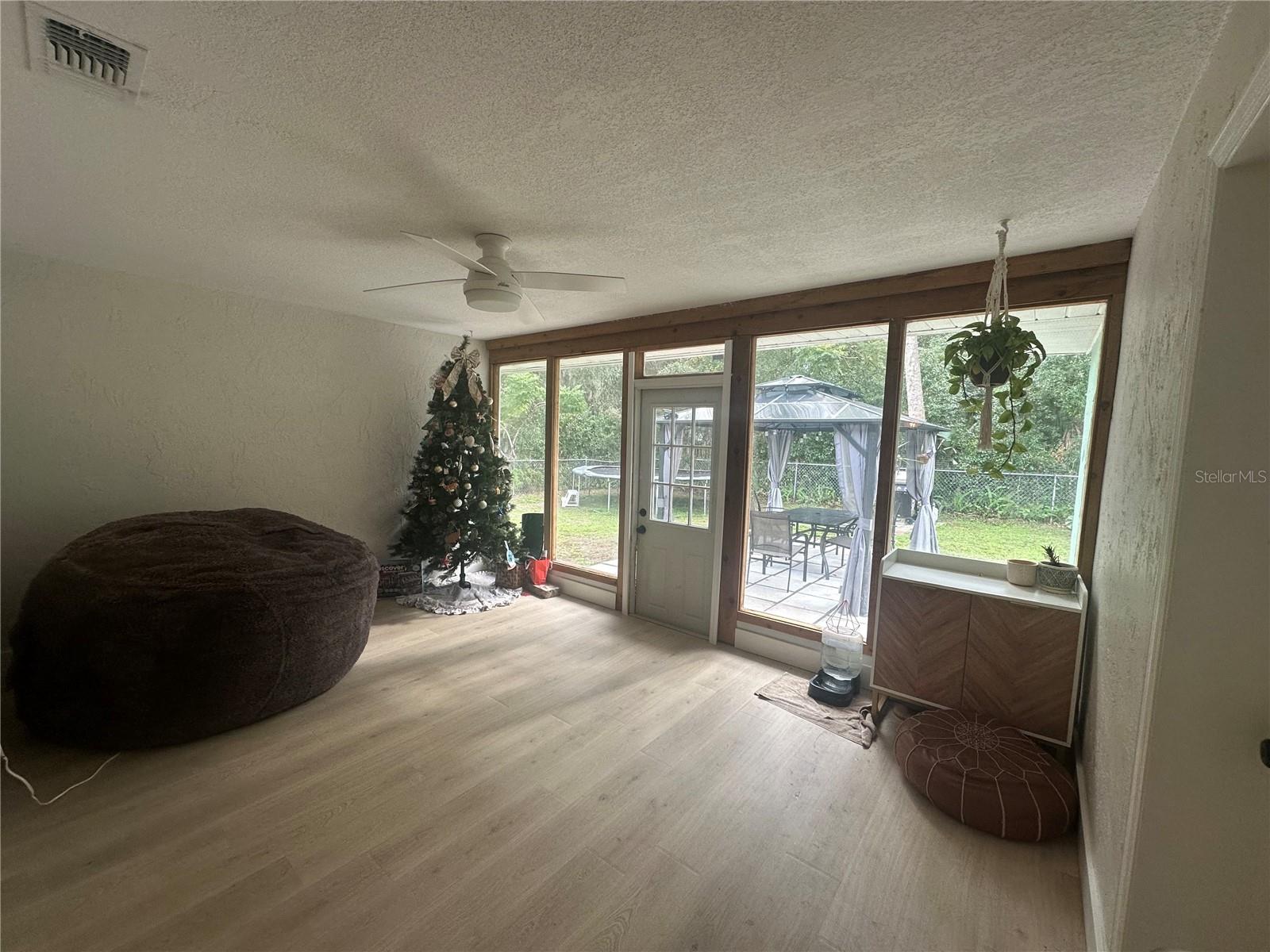 LYNN WOOD - Residential