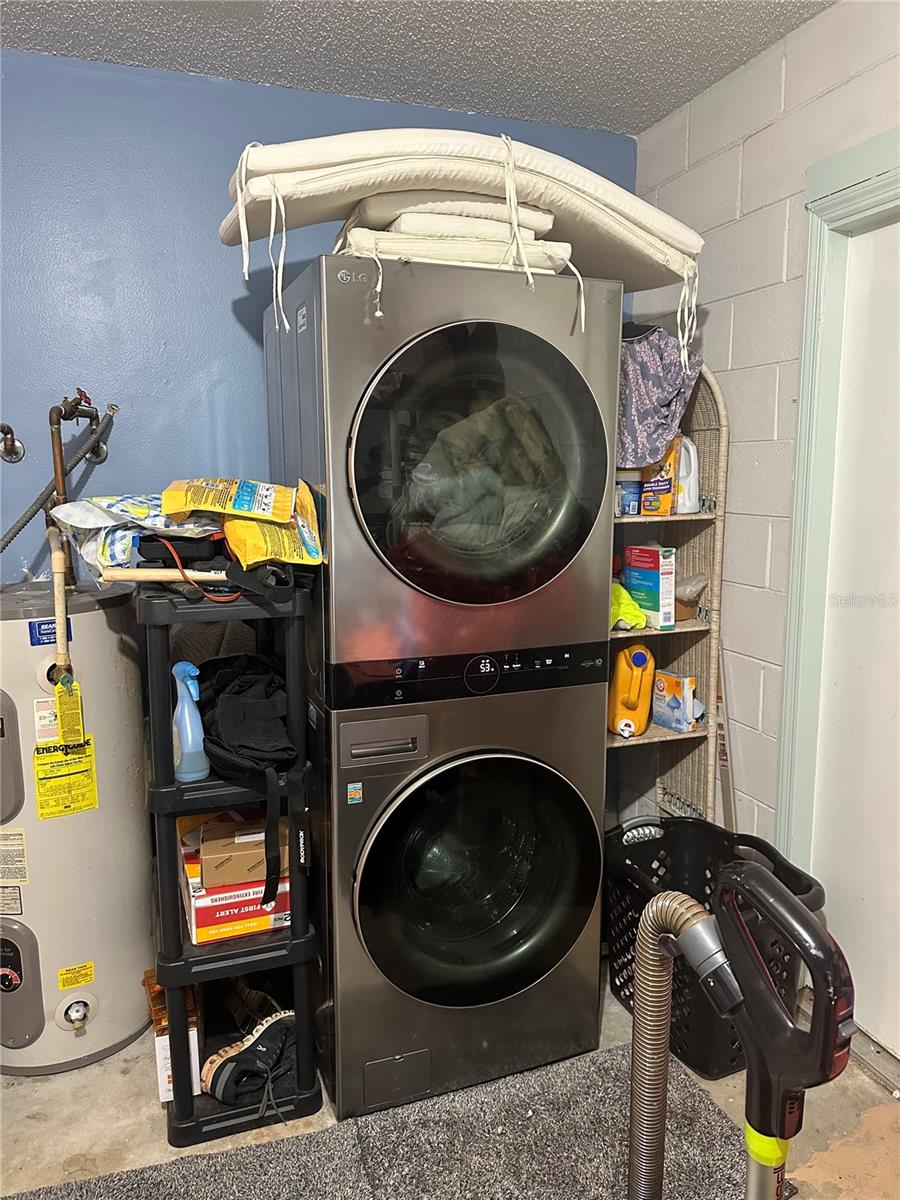 LYNN WOOD - Residential