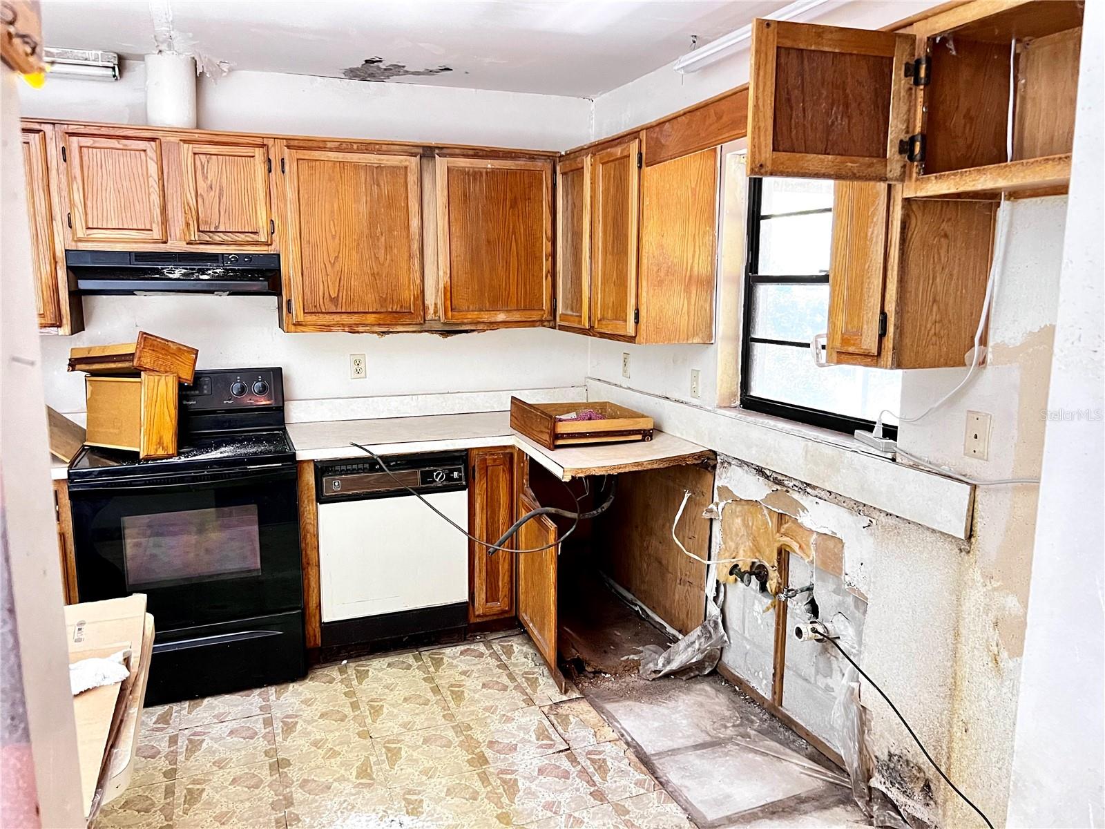 DELTONA LAKES UNIT 05 - Residential