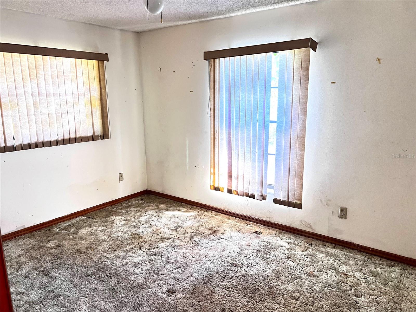 DELTONA LAKES UNIT 05 - Residential