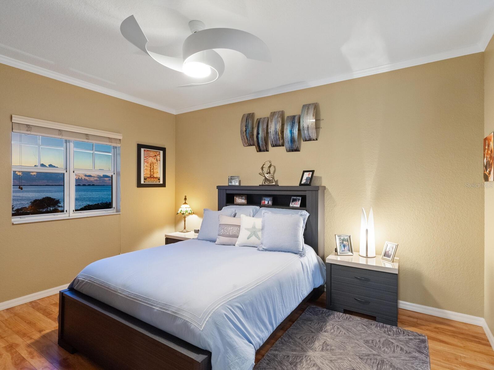 BROADWAY PROMENADE - Residential